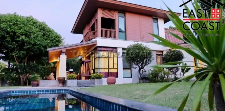Casa de 3 dormitorios en Pattaya, Tailandia № 212930