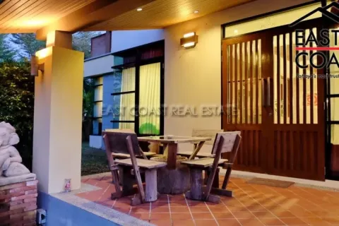 Casa de 3 dormitorios en Pattaya, Tailandia № 212930 - foto 5
