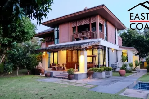 Casa de 3 dormitorios en Pattaya, Tailandia № 212930 - foto 2