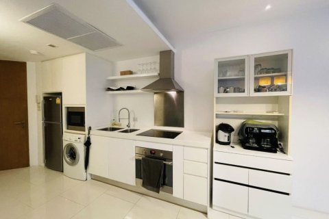 Condo in Pattaya, Thailand, 2 bedrooms  № 157216 - photo 3