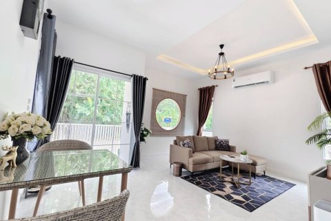 House in San Sai, Thailand 2 bedrooms № 157214 - photo 6