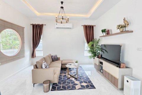 House in San Sai, Thailand 2 bedrooms № 157214 - photo 2