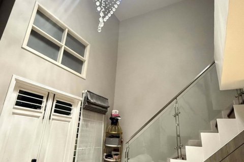 Townhouse in Khlong Toei, Bangkok, Thailand 3 bedrooms № 157213 - photo 8