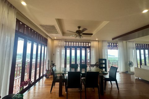 House in Phuket, Thailand 5 bedrooms № 173669 - photo 12