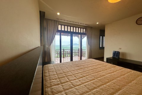 House in Phuket, Thailand 5 bedrooms № 173669 - photo 19