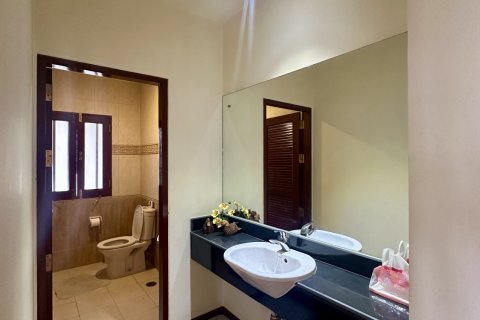 House in Phuket, Thailand 5 bedrooms № 173669 - photo 17