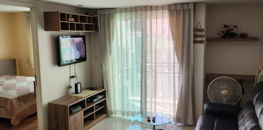 Studio dans le Condo à Watthana, Bangkok, Thaïlande  № 173672