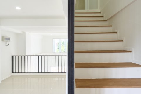 Townhouse in San Sai, Thailand 2 bedrooms № 159364 - photo 26