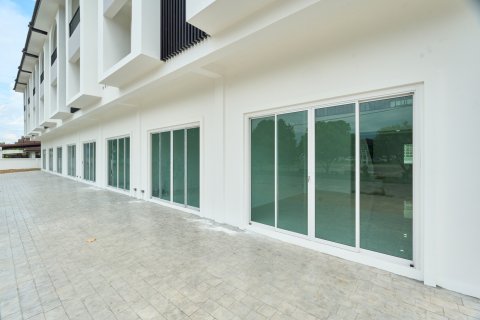 Townhouse in San Sai, Thailand 2 bedrooms № 159364 - photo 17