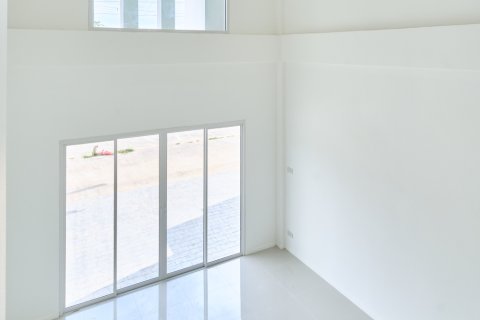 Townhouse in San Sai, Thailand 2 bedrooms № 159364 - photo 9