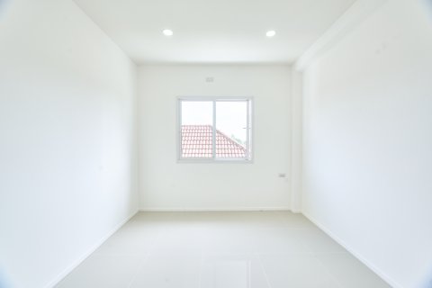 Townhouse in San Sai, Thailand 2 bedrooms № 159364 - photo 20