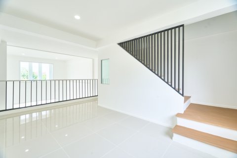 Townhouse in San Sai, Thailand 2 bedrooms № 159364 - photo 21