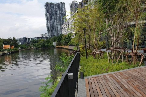 Condo in Bangkok, Thailand, 3 bedrooms  № 181024 - photo 18