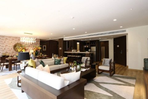 Condo in Bangkok, Thailand, 3 bedrooms  № 181024 - photo 2