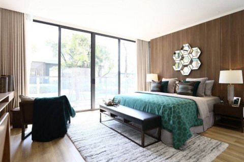 Condo in Bangkok, Thailand, 3 bedrooms  № 181024 - photo 4