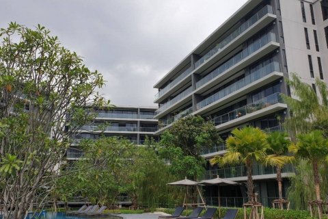 Condo in Bangkok, Thailand, 3 bedrooms  № 181024 - photo 15