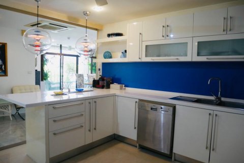 Condo à Bangkok, Thaïlande, 3 chambres  № 181027 - photo 19