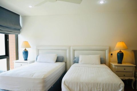Condo à Bangkok, Thaïlande, 3 chambres  № 181027 - photo 11