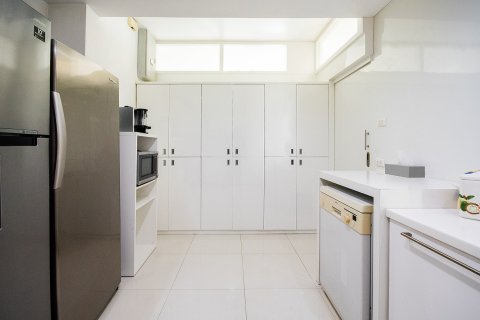 Condo in Bangkok, Thailand, 4 bedrooms  № 181025 - photo 6