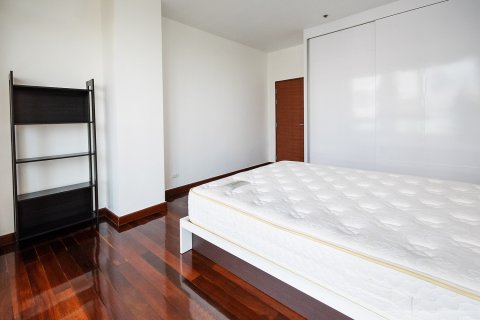 Condo in Bangkok, Thailand, 4 bedrooms  № 181025 - photo 13
