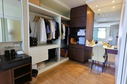 Condo in Bangkok, Thailand, 4 bedrooms  № 181030 - photo 8