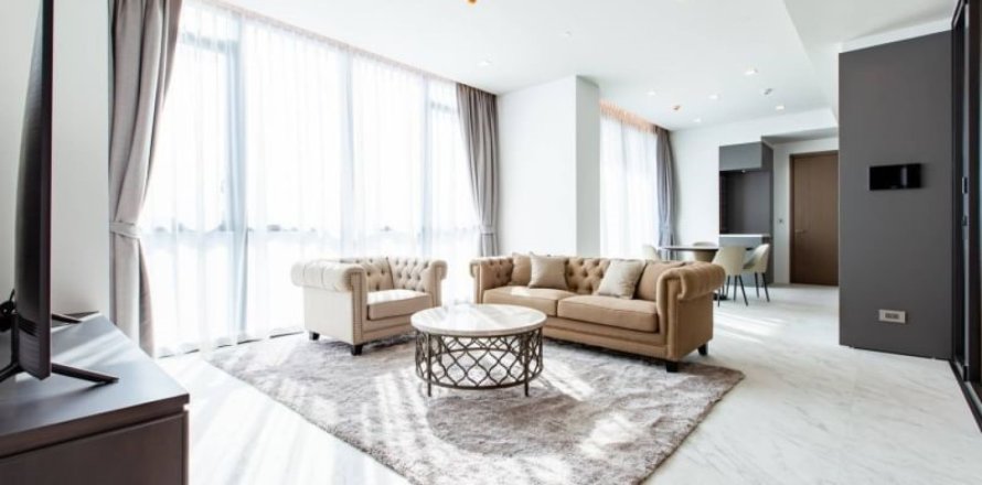 Condo in Bangkok, Thailand, 2 bedrooms  № 181028