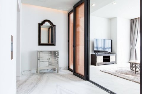 Condo in Bangkok, Thailand, 2 bedrooms  № 181028 - photo 4