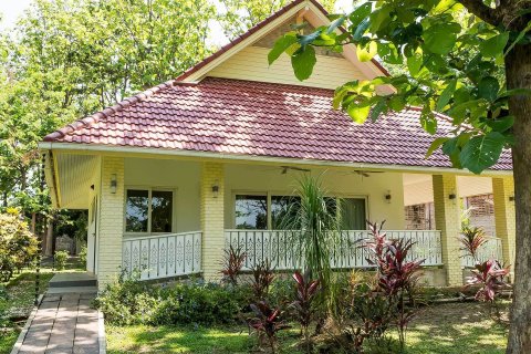 Дом в Чиангмае, Таиланд с 4 спальнями № 170925 - фото 1