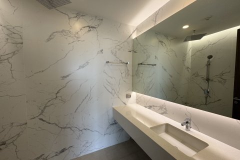 Condo à Watthana, Bangkok, Thaïlande, 2 chambres  № 170922 - photo 16