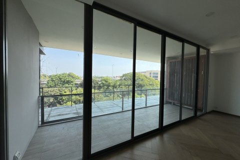 Condo à Watthana, Bangkok, Thaïlande, 2 chambres  № 170922 - photo 14
