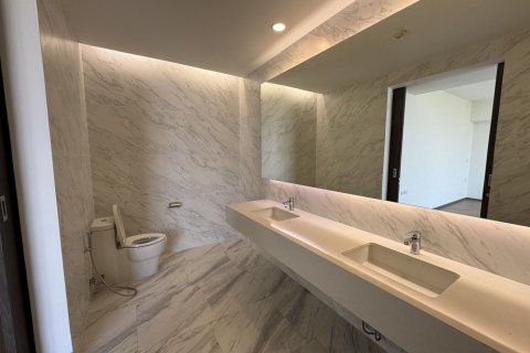 Condo à Watthana, Bangkok, Thaïlande, 2 chambres  № 170922 - photo 9