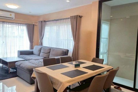 Villa in Pattaya, Thailand 4 bedrooms № 180341 - photo 5