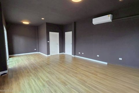 Villa in Pattaya, Thailand 4 bedrooms № 180341 - photo 13