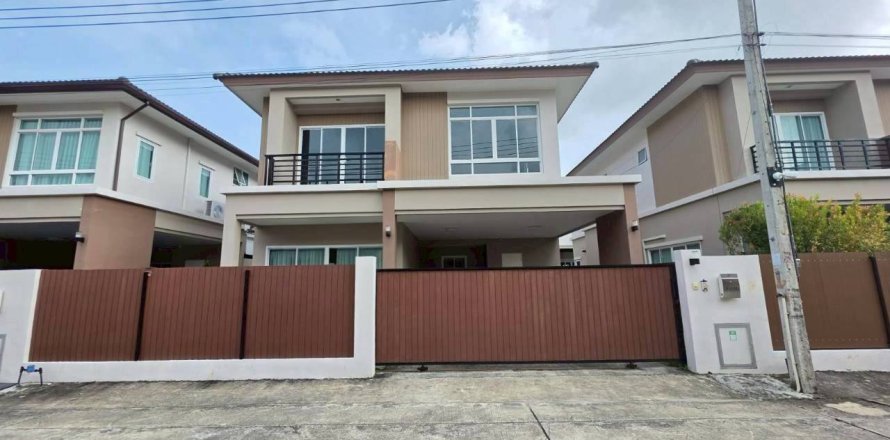 Villa in Pattaya, Thailand 4 bedrooms № 180341