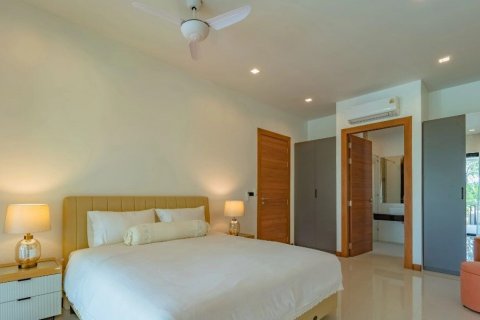 Villa in Phuket, Thailand 8 bedrooms № 137096 - photo 6