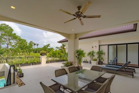 Villa in Phuket, Thailand 8 bedrooms № 137096 - photo 22