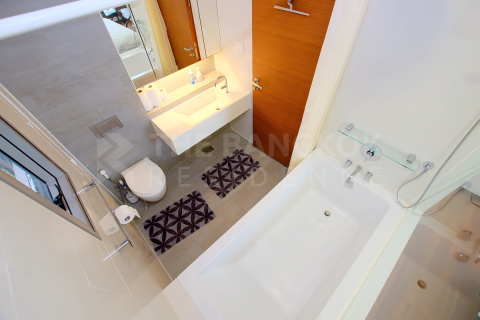 Condo in Bangkok, Thailand, 2 bedrooms  № 185241 - photo 9
