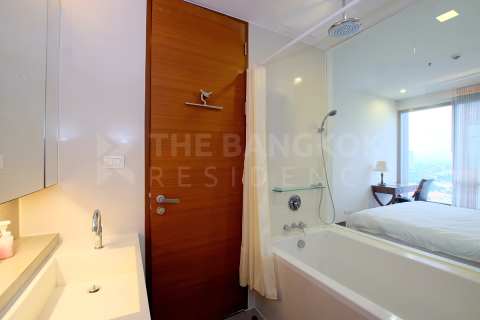 Condo in Bangkok, Thailand, 2 bedrooms  № 185241 - photo 8