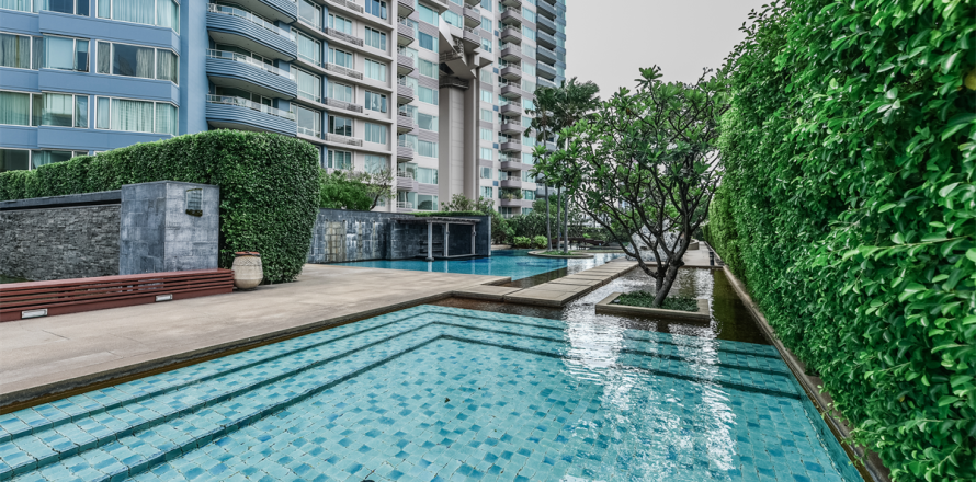 Condo in Bangkok, Thailand, 3 bedrooms № 185237