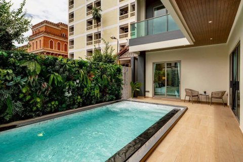 Вилла в Паттайе, Таиланд с 4 спальнями  № 135872 - фото 2