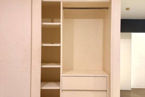 Condo à Bangkok, Thaïlande, 2 chambres  № 158823 - photo 9