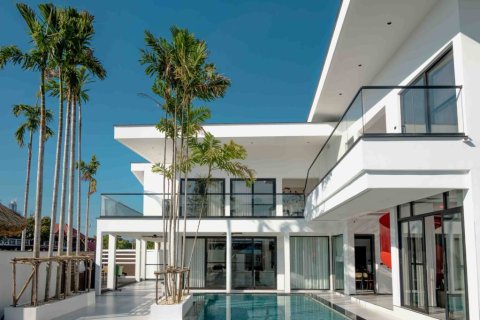 Villa in Pattaya, Thailand 8 bedrooms № 158819