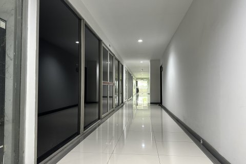 Студия в кондо в Клонг Тоэй, Бангкок, Таиланд № 154626 - фото 2