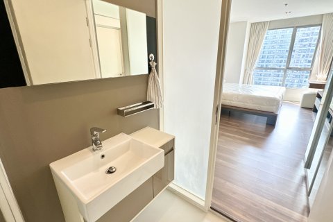 Студия в кондо в Бангкоке, Таиланд № 154631 - фото 22