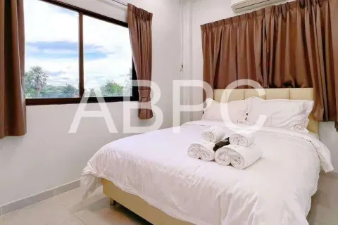 Casa de 4 dormitorios en Pattaya, Tailandia № 211742 - foto 11