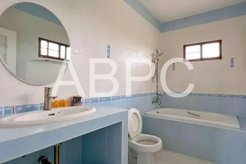 Casa de 4 dormitorios en Pattaya, Tailandia № 211742 - foto 7