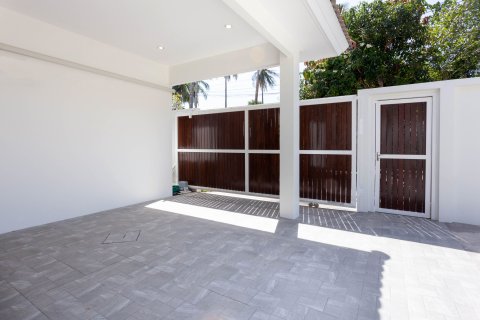 Villa in Phuket, Thailand 2 bedrooms № 162972 - photo 25