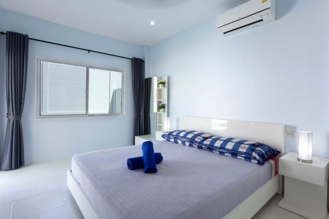 Villa in Phuket, Thailand 2 bedrooms № 162972 - photo 16