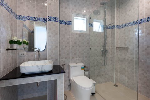 Villa in Phuket, Thailand 2 bedrooms № 162972 - photo 23