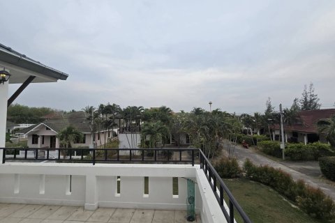 House in Hua Hin, Thailand 2 bedrooms № 162973 - photo 2